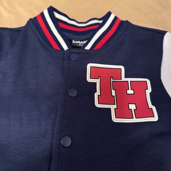 blue jacket kid size 5-6 years old with white sleeve and pocket - Picture 6 of 8